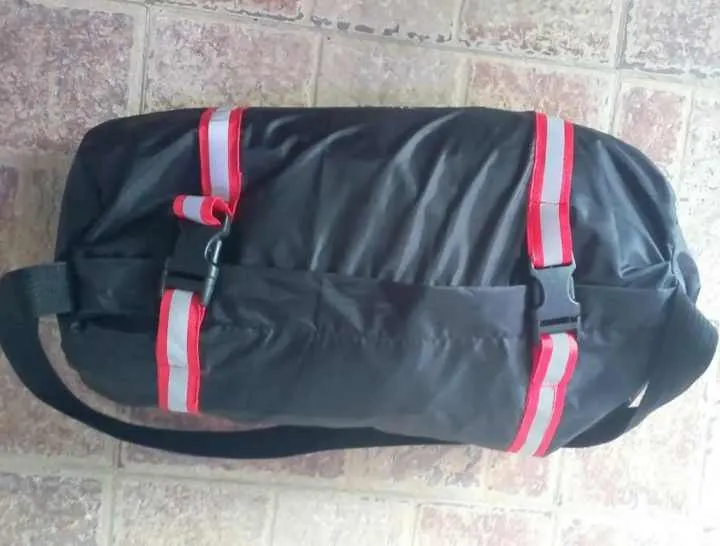 Men's%20Waterproof%20Bike/Scooter%20Solid%20Rain%20Coat%20with%20Jacket%20and%20Pants%20-%20Image%202