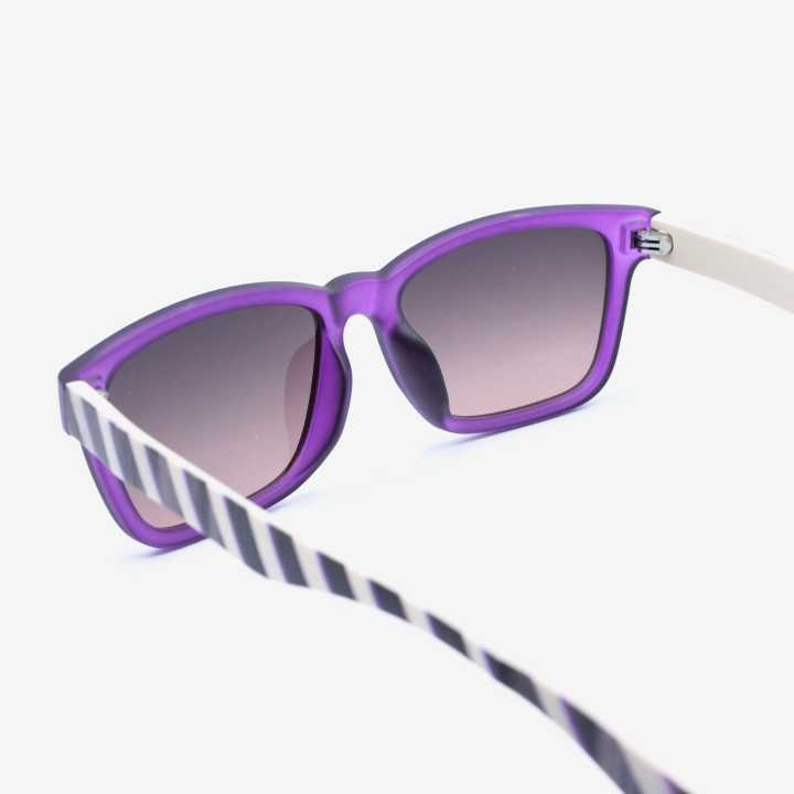Round%20Shape%20Plastic%20Frame%20Sunglasses%20For%20Women%20-%20Image%205