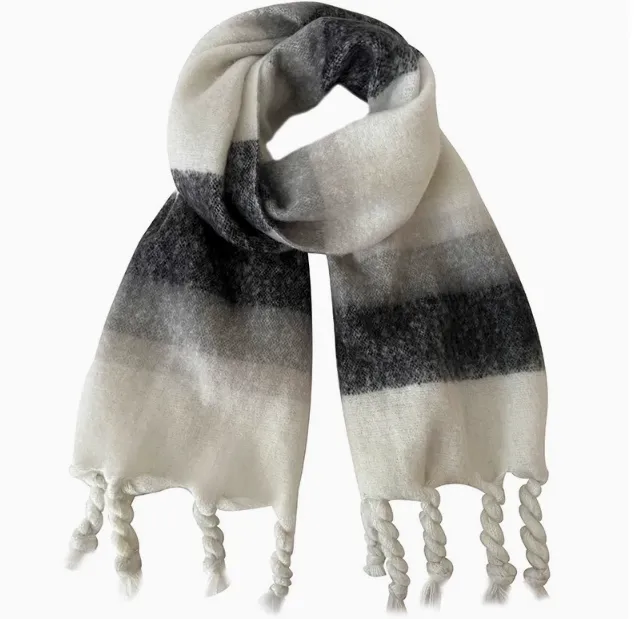 Pebbles%20Nepal%20Plaid%20Simple%20and%20Minimal%20Scarf%20for%20Women%20-%20Image%204