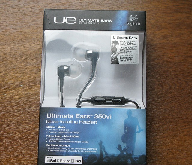 Logitech%20Ultimate%20Ears%20350vi%20Music%20Earphones%20with%20Noise%20cancelling%20and%20control%20buttons%20-%20Image%206