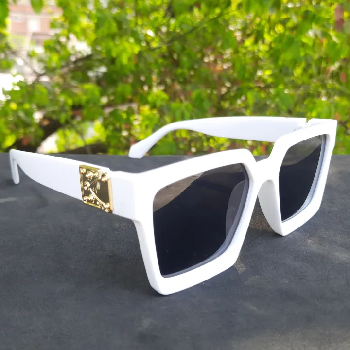 White%20Frame%20Sunglasses%20For%20Men%20-%20Image%203