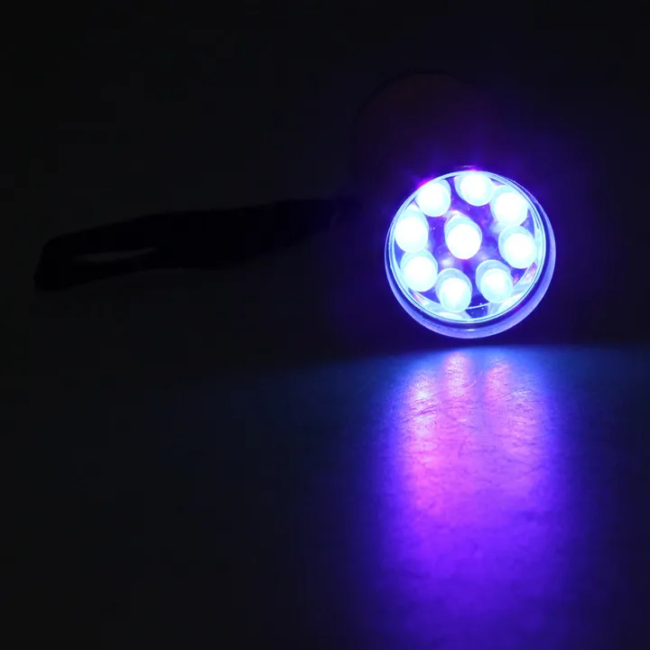 ARELENE%203X%20Outdoor%20Mini%20Pink%20Rubber%20Coated%209-LED%20Flashlight%20Torch%20-%20Image%207