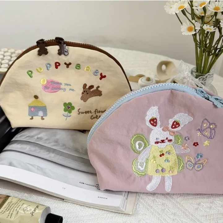 Portable%20Cartoon%20Embroidery%20Storage%20Bag%20Nylon%20Large%20Capacity%20Cosmetic%20Bag%20Ultralight%20Zipper%20Travel%20Toiletry%20Bag%20-%20Image%208