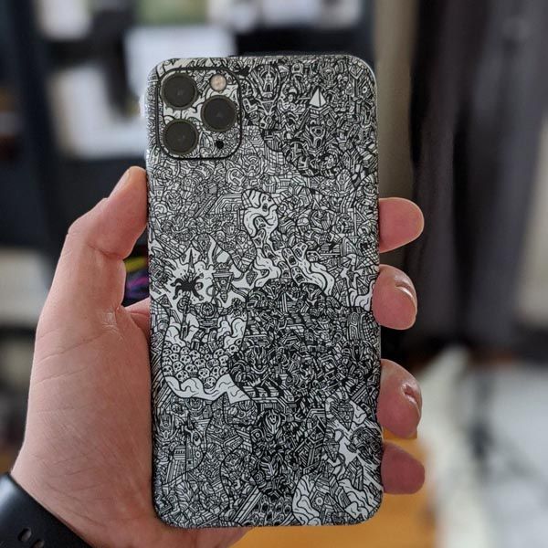 Apple Iphone 11 pro max skin robot camo premium waterproof skins sticker wrap