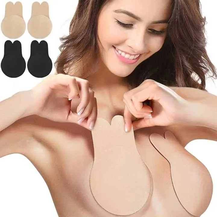 Reusable%20Sticky%20Push%20Up%20Silicone%20Nipple%20Cover%20For%20Women%20-%20Black%20and%20Beige%20%7C%20Fashion%20Reuseable%20Nipple%20Cover%20For%20Backless%20Dresses%20-%20Image%203