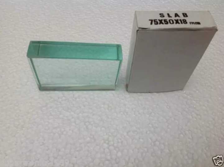 Rectangular%20Glass%20Slab%2075%20x%2050%20x%2018%20mm%20for%20Science%20lab%20-%20Image%203