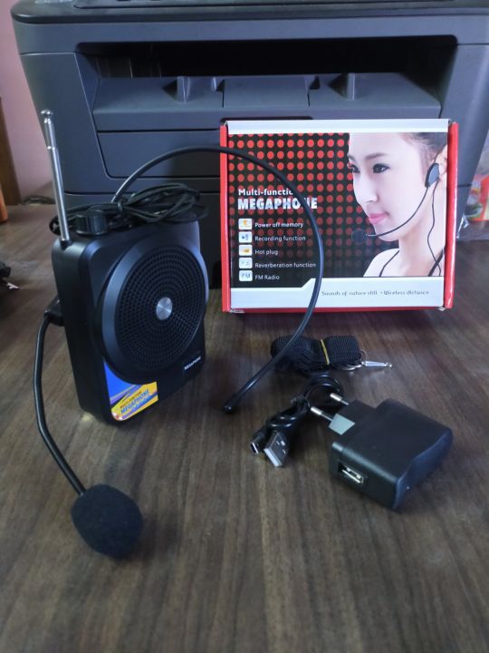 K8A%20Portable%20Voice%20Amplifier%20Wired%20Megaphone%20FM%20Wireless%20Microphone%20Radio%20MP3%20Teacher%20Training%20ShopHill%20-%20Image%208