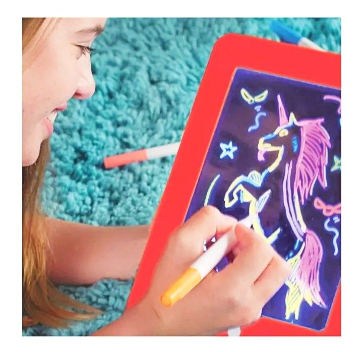 Magic%20Sketch%20Drawing%20Pad%203D%20Light%20Up%20LED%20Glow%20Board%20-%20Image%203