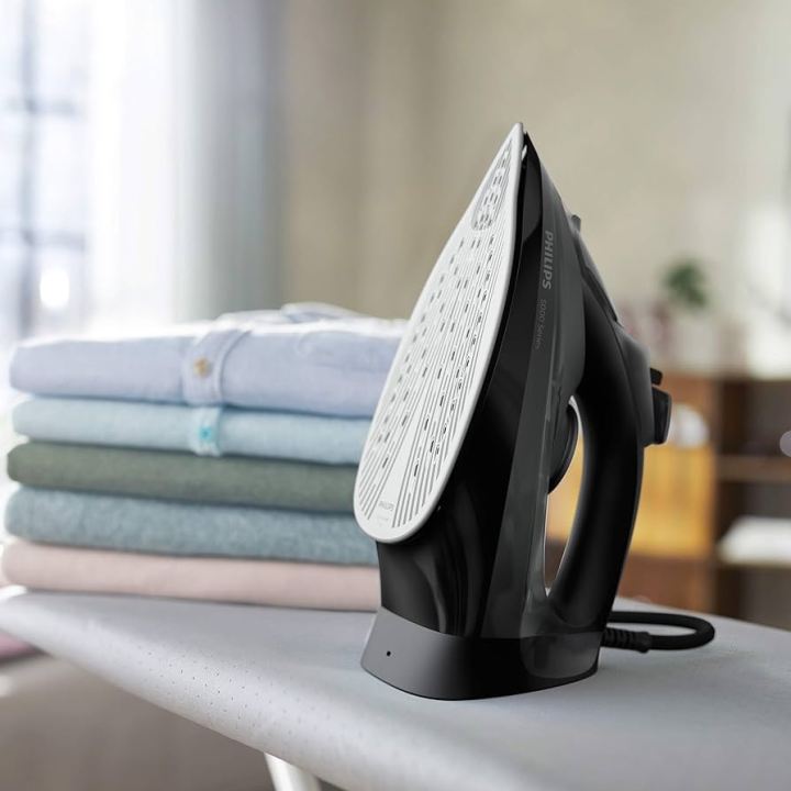 Philips%20Steam%20Iron%20DST5040/80%202600Watt%20-%20Image%204