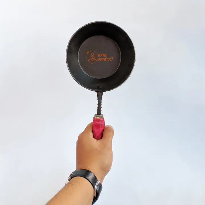 Axia%20Krafts%20Iron%20Diuri%2014.1Cms%20%7C%20Fry%20Pan%20%7C%20Falam%20%7C%20Egg%20Maker%20-%20Image%202