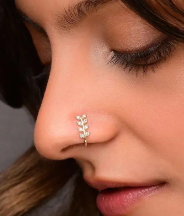 Crystal%20Leaf%20Nose%20Ring%20Gold%20Cz%20Leaf%20Nose%20Cuff%20Olive%20Leaf%20Cz%20Septum%20Nose%20Rings%20U%20Shaped%20Clip%20On%20Nose%20Stud%20Rhinestone%20Leaf%20Hoop%20Nose%20Piercing%20Jewelry%20for%20Women%201Pcs%20-%20Image%203