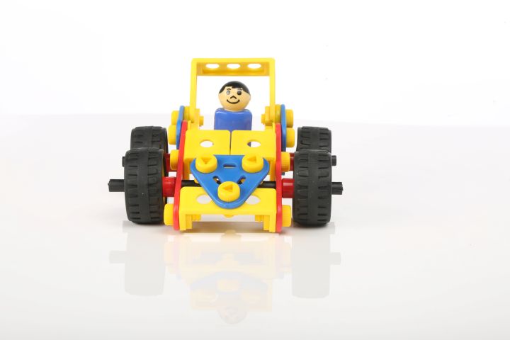 Mechanix%20Grand%20Prix%20CARS-1%20%7C%20A%20Plastic%20Engineering%20System%20For%20Creative%20Kids%20%7C%20Age%203+%20%7C%204%20Models%20%7C%20DIY%20STEM%20Toys%20%7C%20Construction%20Set%20For%20Boys%20&%20Girls%20-%20Image%202