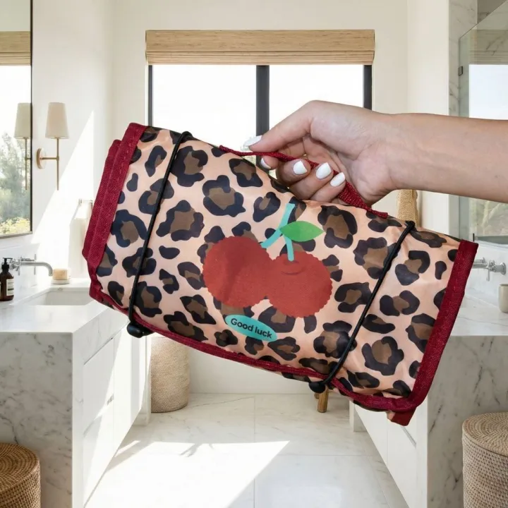 Cartoon%20Large%20Capacity%20Cute%20Animal%20Cosmetic%20Storage%20Bags%20Drawstring%20Portable%20Kawaii%20Makeup%20Brush%20Organizer%20Oxford%20Foldable%20Travel%20Cosmetic%20Bag%20Girl%20-%20Image%203