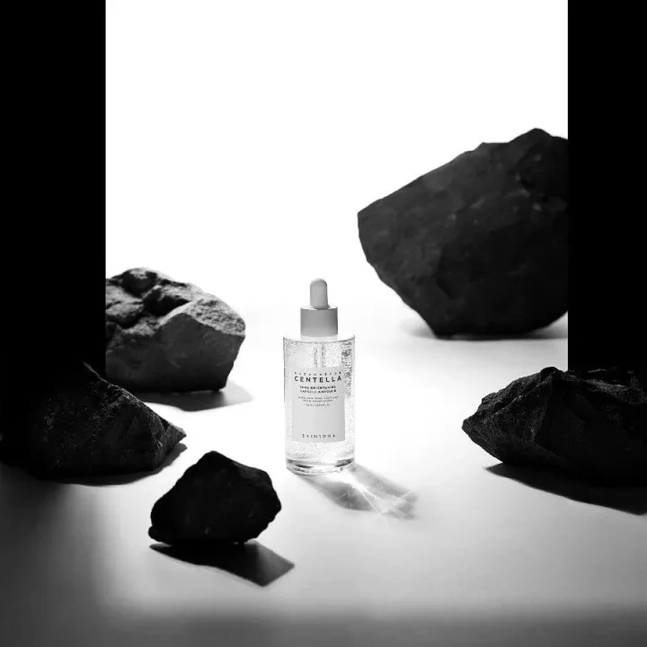 SKIN1004%20Madagascar%20Centella%20Tone%20Brightening%20Capsule%20Ampoule%20100%20ml%20-%20Image%204