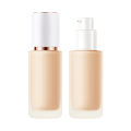 Yuli Yula foundation liquid can't rub off the concealer, BB cream is light and compliant, the concealer foundation doesn't get stuck in powder, and doesn't take off makeup. 