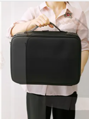 Medium%20Size%20Vanity%20Bag%20For%20Makeup%20Artist%20/%20Makeup%20Artist%20Vanity%20Bag%20For%20Travelling/%20Freelance%20Makeup%20Artist%20Vanity%20Bag/%20Makeup%20Bag%20-%20Image%203