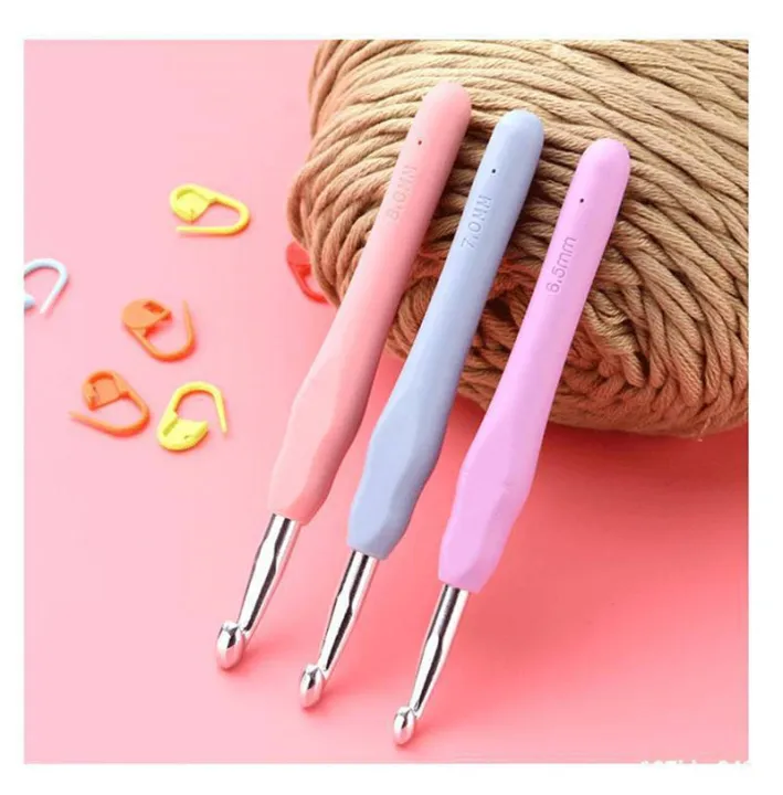 Crochet%20Hook%20Knitting%20Needle%201-9-12-14%20Piece%20Set%20With%20Rubber%20Handle%20&%20Aluminum%20Body%202MM%20TO%2010MM%20-%20Image%207
