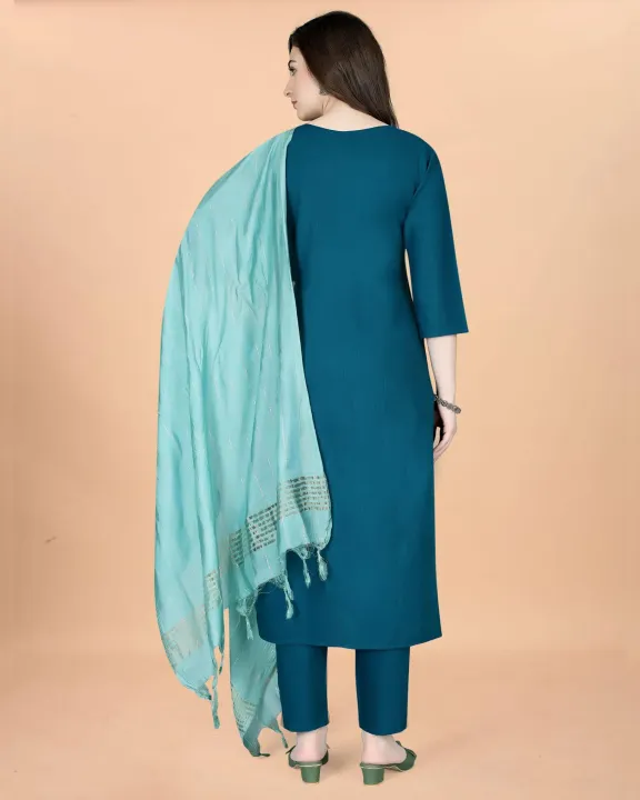 Women%E2%80%99s%20Cotton%20Blend%20Heavy%20Embroidered%20Kurta%20Set%20with%20Pant%20&%20Chanderi%20Dupatta%20By%20Sapnaaz%20Fashion%20-%20Image%206