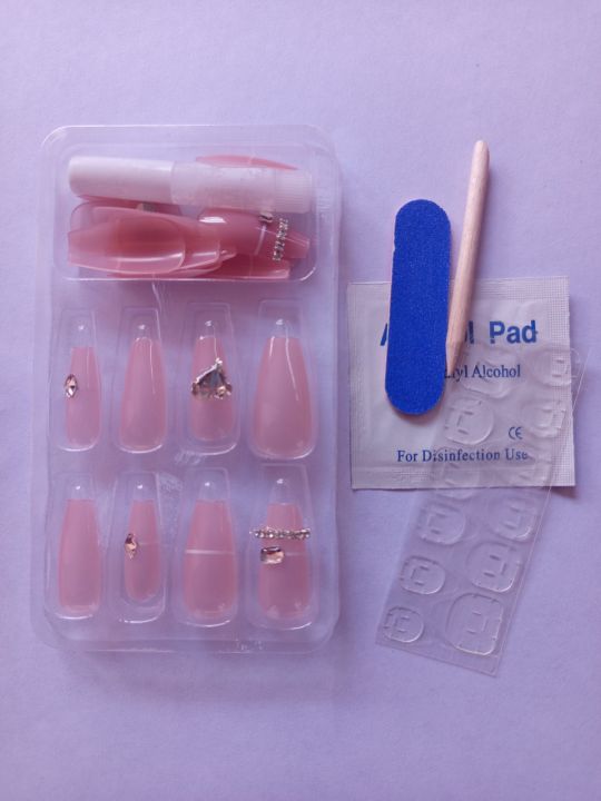 24%20Pieces%20Press%20On%20Nails%20With%20Mini%20Manicure%20Set%20(Fake%20Nail%20For%20Party%20Wear%20/%20Artificial%20Nail%20For%20Birthday%20Gift%20Ever)%20-%20Image%203