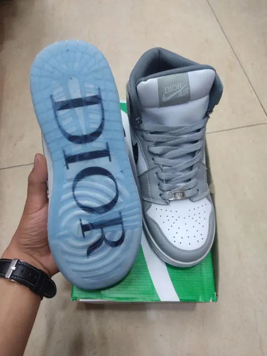 Dior%20x%20Jordan%201%20High%20OG%20Air%20Dior%20Sneaker%20Shoes%20For%20Men%20-%20Image%207