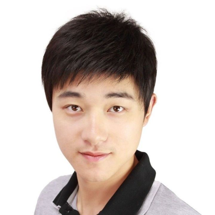 Heat%20Resistant%20High%20Hair%20Line%20Male%20Natural%20Toupee%20Balding%20Hair-Loss%20Clip-On%20Men's%20Short%20Wig%20Fluffy%20Hair%20Extensions%20Synthetic%20Hairpiece%20for%20Young%20Men%20-%20Image%203