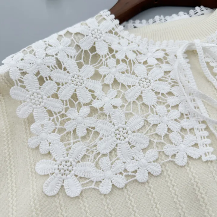 Li%20Hongyuan's%20fine%20embroidery,%20sweet%20scarf,%20college%20style%20age-reducing%20cut-out%20lace%20shawl%20-%20Image%202