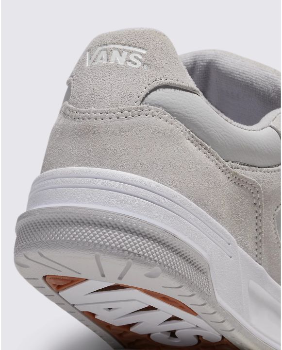 Vans%20Upland%20White%20Leather%20Shoes%20for%20Unisex%20-%20Image%205