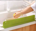 🧼 Silicone Kitchen Sink Splash Guard – Keep Your Counter Dry & Clean. 