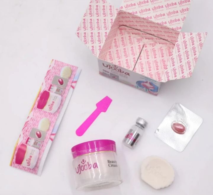 Ujooba%20Beauty%20Cream%20With%20Extra%20Multi%20vitamin,%20Magical%20Formula,4%20in1%20-%20Image%204