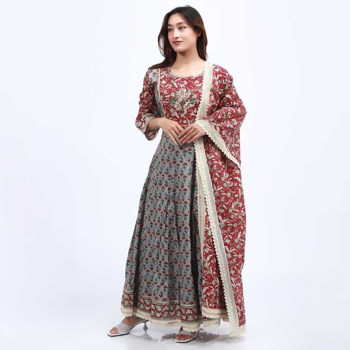Multicolor%20Cotton%20Printed%20Anarkali%20Kurta%20Plazzo%20With%20Shawl%20Set%20For%20Women%20-%20Image%204