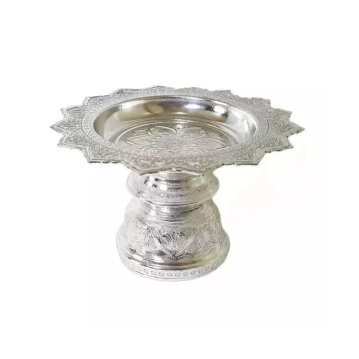 18%20Cm.%20Thai%20Sliver%20Coated%20Aluminum%20Traditional%20Style%20Tray%20With%20Pedestal%20For%20Worship%20(Tika%20Thali)%20-%20Image%204