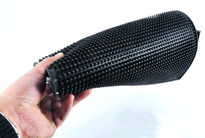 Rubber%20Bar%20Service%20Mat%20(18"%20x%2012")%20-%20Image%204