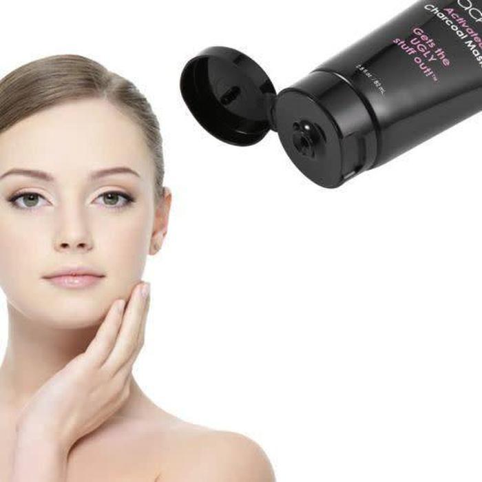 Black%20Off%20Activated%20Charcoal%20Face%20Mask%20-%20Image%203