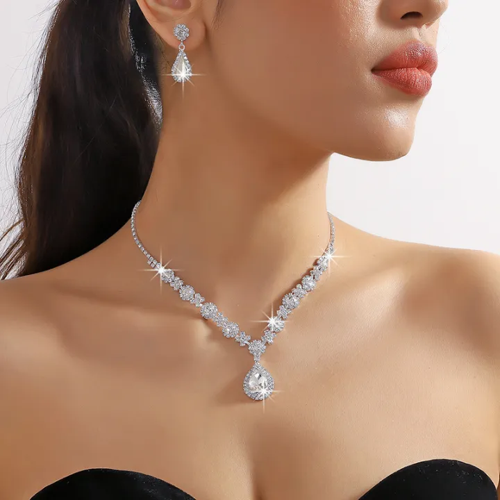 3%20pieces%20of%20women's%20crystal%20droplet%20necklace%20with%20earrings%20set%20for%20wedding%20evening%20dress%20accessories%20-%20Image%203