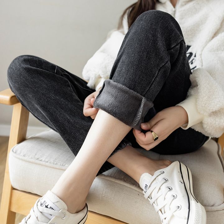 Mummy%20Maternity%20Jeans%20With%20Thick%20Fur%20Inside%20-%20Image%203