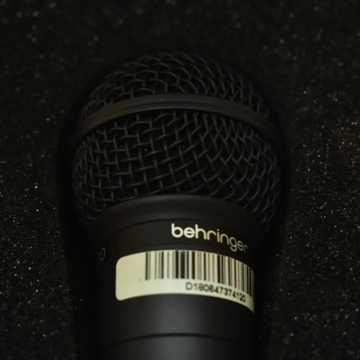 Behringer%20Ultravoice%20Xm8500%20Dynamic%20Vocal%20Microphone%20-%20Image%206