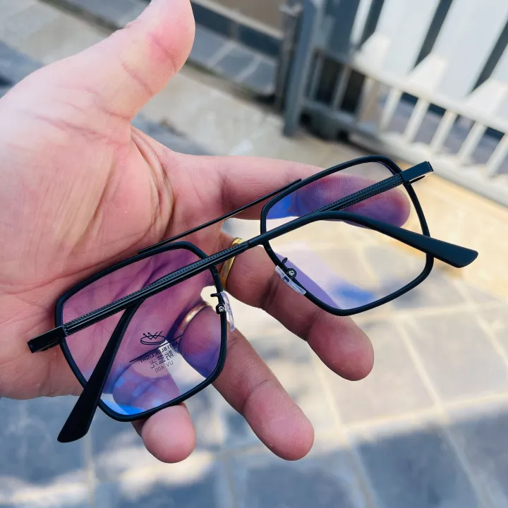 Blue%20Ray%20Cut%20Glass%20Using%20Mobile%20TV%20And%20Laptop%20Black%20Metal%20Frame%20Glass%20For%20Men%20-%20Image%204