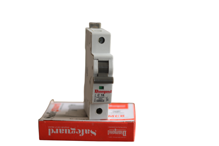 Diamond%20Safeguard%20Single%20Pole%20Minitaure%20Circuit%20Breaker%20(%20MCB%20)%20C16%20-%20Image%204