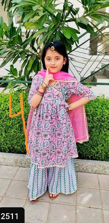 Kurta%20Sets%20For%20Girl%20Under%2010%20-%20Image%202