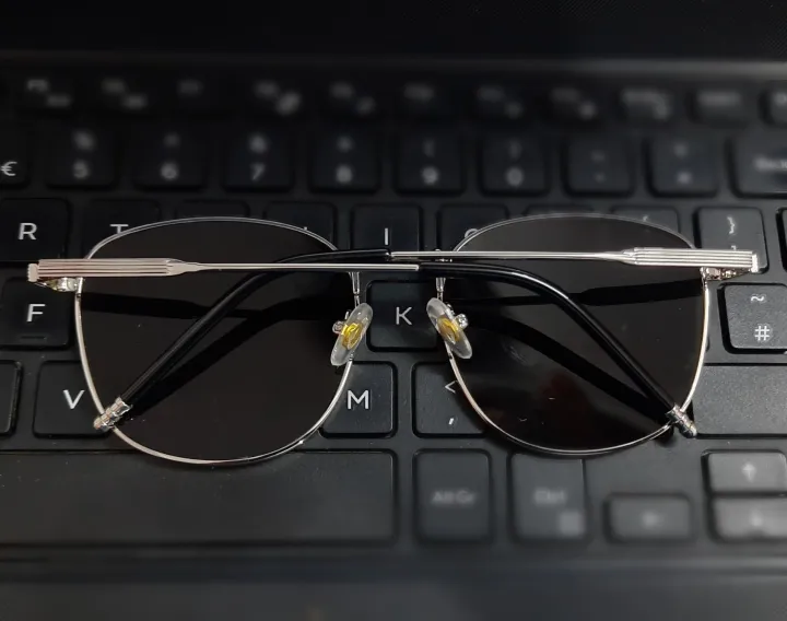 Silver%20Metal%20Frame%20Black%20%20Trendy%20Premium%20Sunglasses%20For%20Men%20-%20Image%204