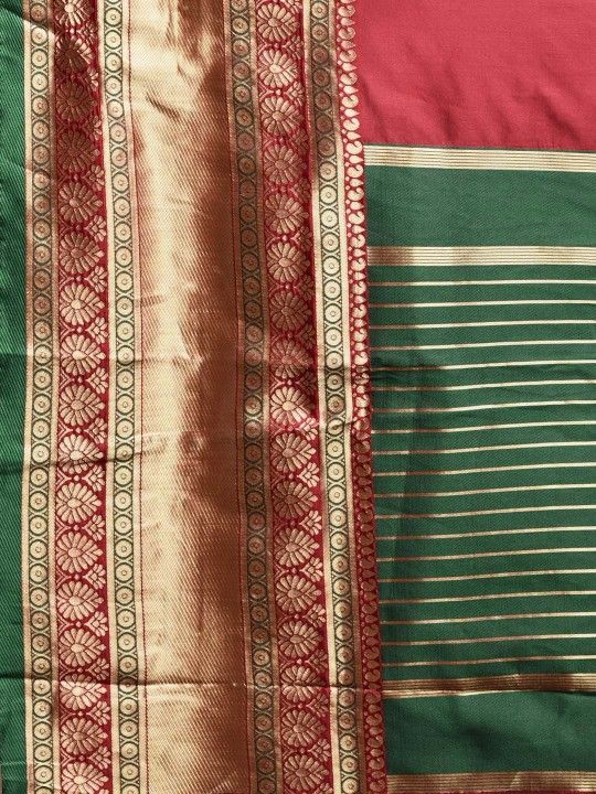 Red%20&%20Green%20Zari%20Silk%20Blend%20Banarasi%20Saree%20-%20Image%207