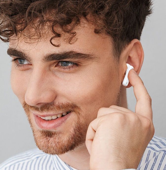 BWOO%20BW06%20Wireless%20Bluetooth%20Earbuds%20-%20Image%206