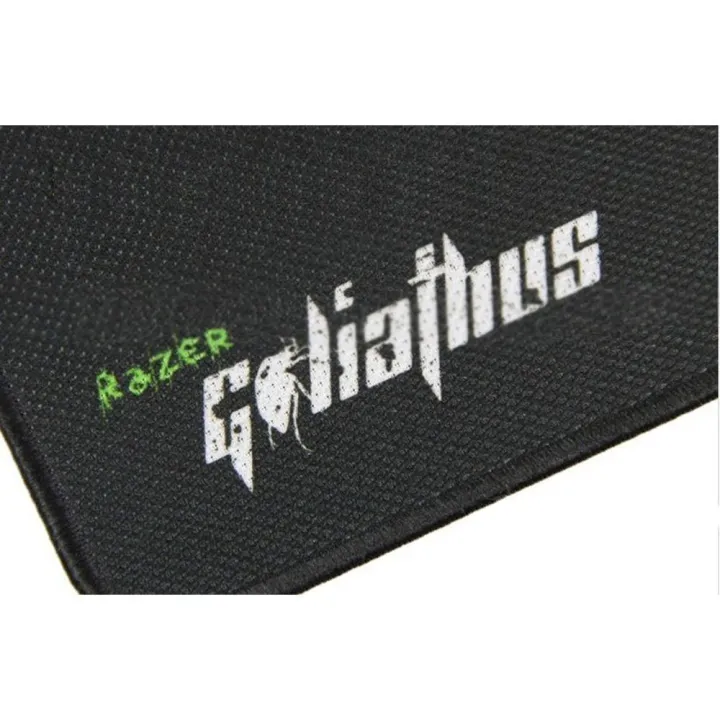 Razer%20Goliathus%20Fragged%20Alpha%20Control%20Mouse%20Pad-(Black%20and%20Green)%20-%20Image%206