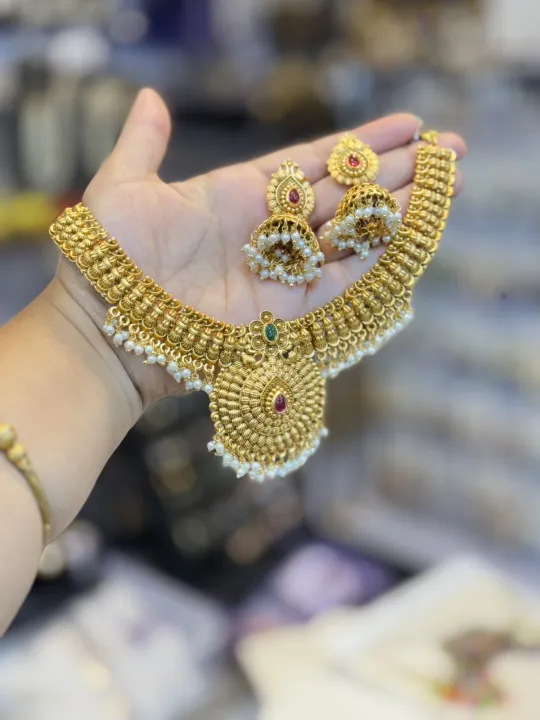 Brash%20Temple%20Jewellery%20Set%20For%20Women%20-%20Image%202