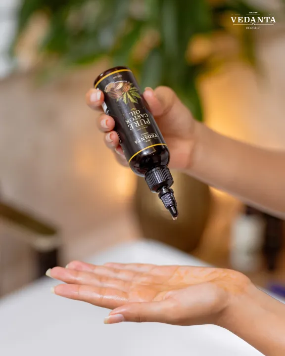 Pure%20Castor%20Oil%20%7C%20For%20Overall%20Hair%20Health%20And%20%20Multipurpose%20Usages%20%7C%20Vedanta%20Herbal's%20%7C%20100%20ML%20-%20Image%202