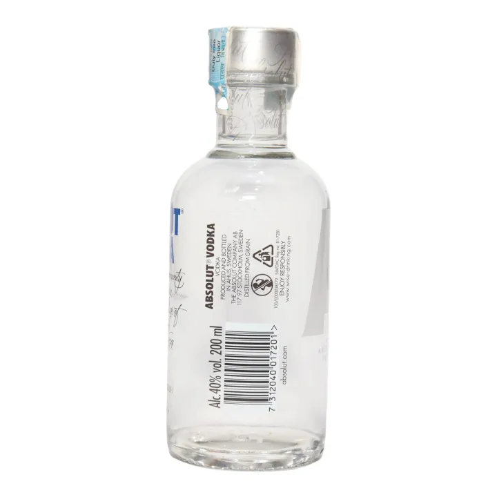 Absolute%20Vodka%20200ml%20-%20Image%203