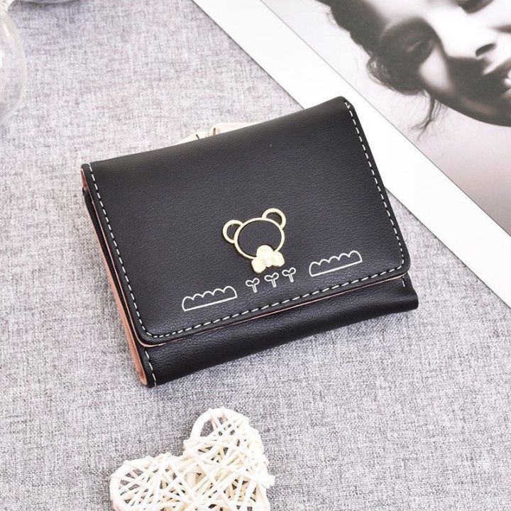 Cute%20Wallet%20Small%20Short%20Purse%20for%20Women%20-%20Luxury%20Design,%20Microfiber%20Synthetic%20PU%20Leather,%20Compact%20and%20Stylish%20-%20Image%203