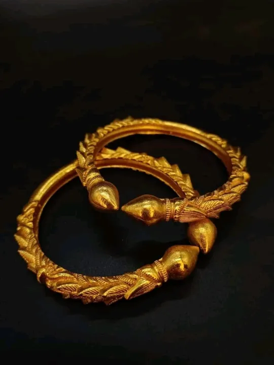 2%20Pieces%20(Gold%20Plated)%20Nepali%20Bangles%20Bala%20For%20Women%20-%20Image%203