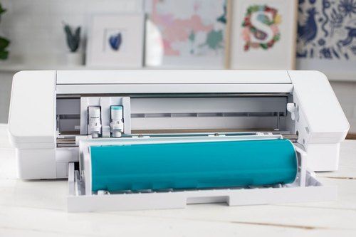 Cameo%204%20Silhouette%20Vinyl%20Cutter%20-%20Image%204