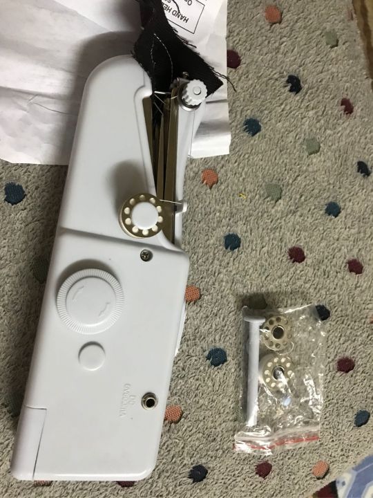 Mini%20Handy%20Sewing%20Machine%20Portable%20Craft%20Sewing%20Machine%20for%20Clothing%20-%20Image%203